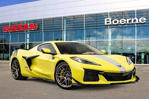 Accelerate Yellow Metallic 2023 Chevrolet Corvette Z06