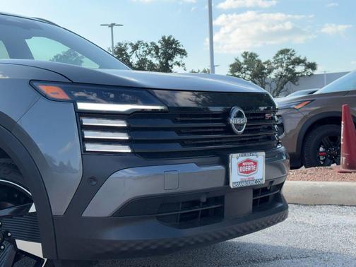 Gun Metallic 2025 Nissan Kicks SR