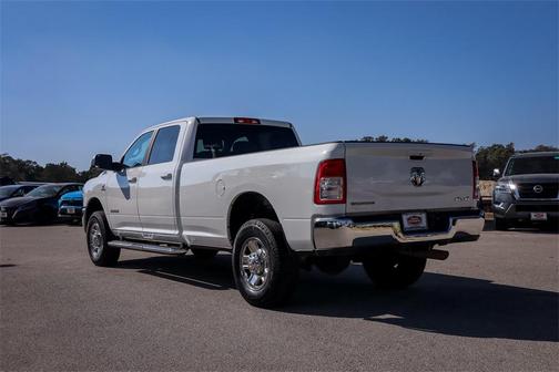 2022 RAM 3500 Big Horn Crew Cab 4x4 8' Box