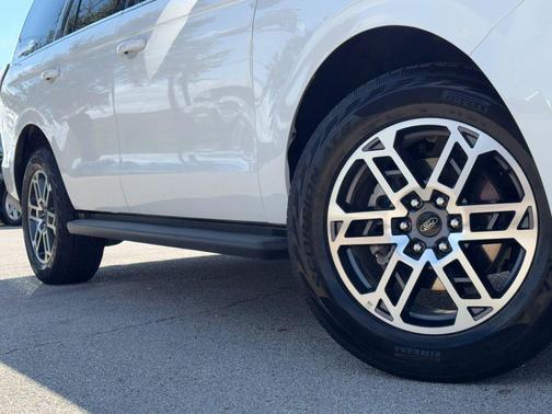 OXFORD WHITE 2025 Ford Expedition Active