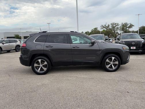Granite Crystal Metallic Clearcoat 2021 Jeep Cherokee Limited