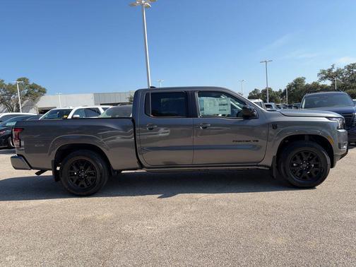 Gun Metallic 2027 Nissan Frontier SV