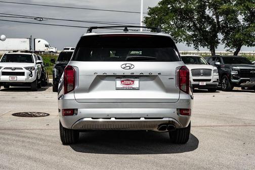 Typhoon Silver 2022 Hyundai PALISADE Calligraphy