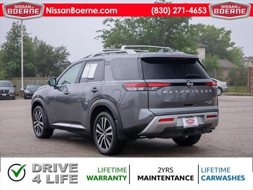 2024 Nissan Pathfinder Platinum 4WD