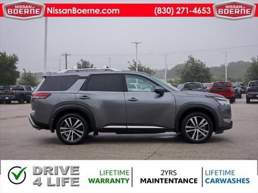 2024 Nissan Pathfinder Platinum 4WD