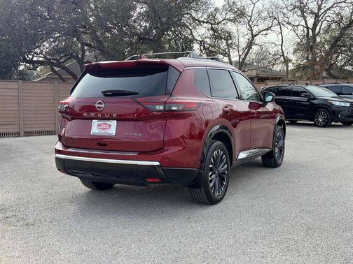 2025 Nissan Rogue Platinum