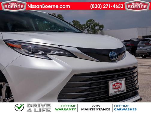 2023 Toyota Sienna Platinum 7 Passenger