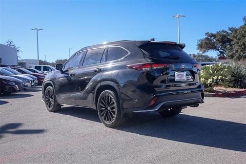 2024 Toyota Highlander XSE