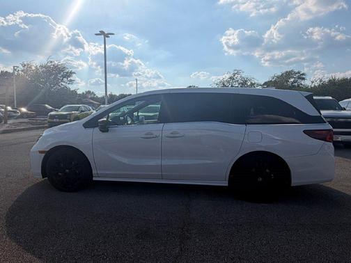 Platinum White Pearl 2025 Honda Odyssey Sport-L