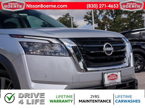 2025 Nissan Pathfinder SL FWD