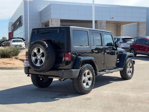 Black Clearcoat 2016 Jeep Wrangler Unlimited Sahara