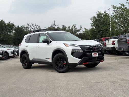 Everest White Pearl Tricoat 2026 Nissan Rogue Rock Creek