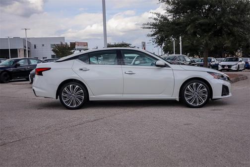 2025 Nissan Altima 2.5 SL