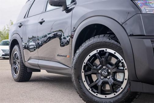 2025 Nissan Pathfinder Rock Creek 4WD