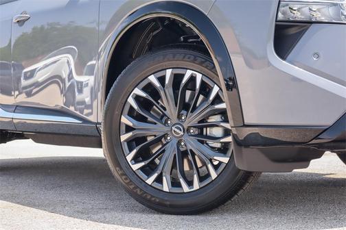2025 Nissan Rogue Platinum