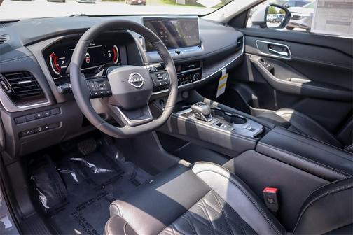 2025 Nissan Rogue Platinum