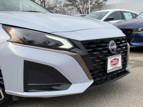 2024 Nissan Altima SR FWD