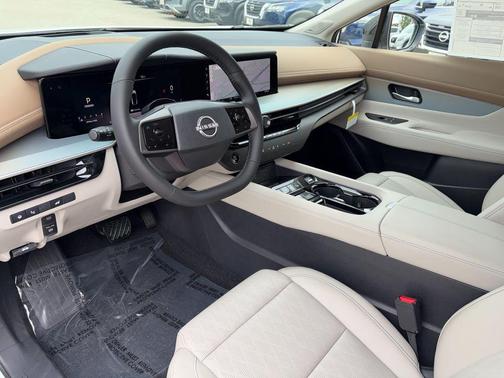 Everest White Pearl Tricoat 2026 Nissan Murano Platinum