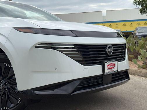 Everest White Pearl Tricoat 2026 Nissan Murano Platinum