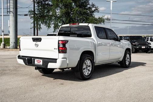 Glacier White 2024 Nissan Frontier SV