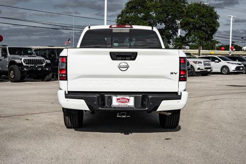 Glacier White 2024 Nissan Frontier SV