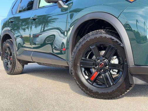 Obsidian Green 2026 Nissan Rogue Rock Creek