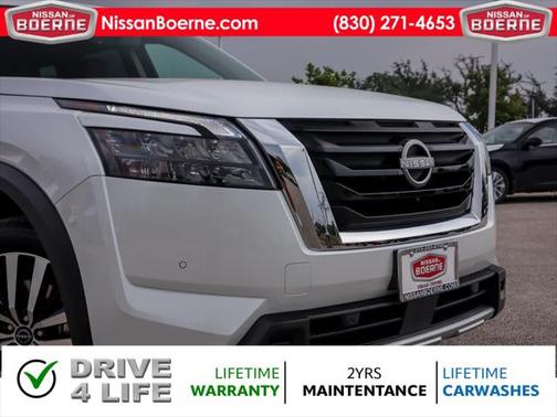 2025 Nissan Pathfinder Platinum FWD