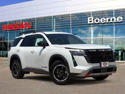 Everest White Pearl Tricoat 2026 Nissan Pathfinder Rock Creek