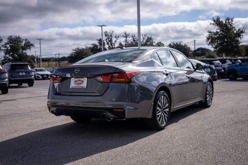 Gun Metallic 2025 Nissan Altima 2.5 SV