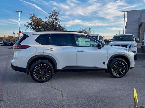 Everest White Pearl Tricoat 2026 Nissan Rogue Dark Armor