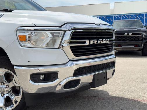 Bright White Clearcoat 2021 RAM 1500 Big Horn/Lone Star