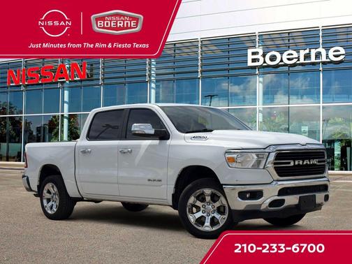 Bright White Clearcoat 2021 RAM 1500 Big Horn/Lone Star