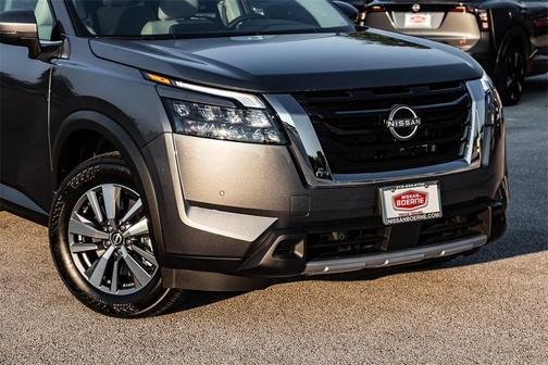 2025 Nissan Pathfinder SL 4WD