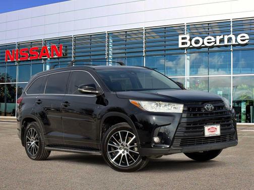 2017 Toyota Highlander SE