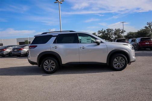 2025 Nissan Pathfinder SV FWD