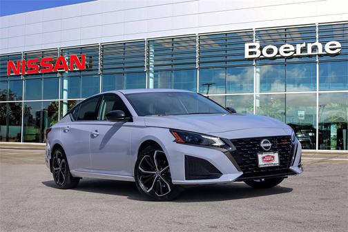 2025 Nissan Altima SR FWD