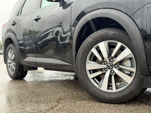 Super Black 2026 Nissan Pathfinder SL