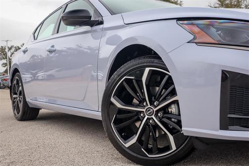 2025 Nissan Altima SR FWD