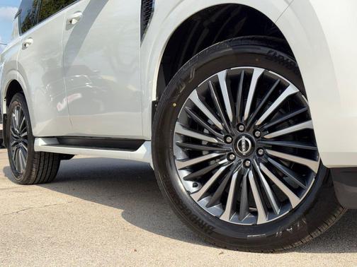 Everest White Pearl Tricoat 2026 Nissan Armada Platinum Reserve