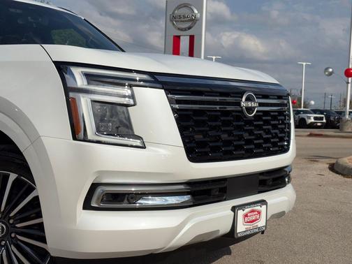 Everest White Pearl Tricoat 2026 Nissan Armada Platinum Reserve