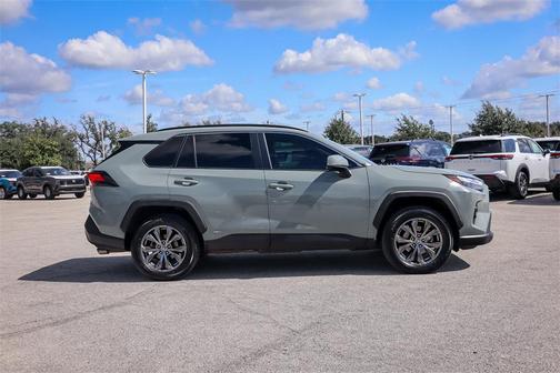 2022 Toyota RAV4 Hybrid XLE Premium