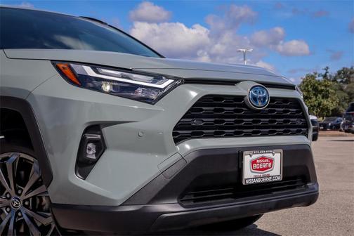 2022 Toyota RAV4 Hybrid XLE Premium