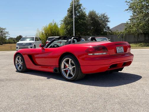 Viper Red Clearcoat/Black Soft Top 2004 Dodge Viper SRT10