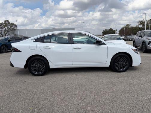 Fresh Powder 2026 Nissan Sentra SV