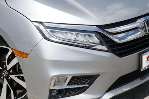 Lunar Silver Metallic 2019 Honda Odyssey Elite