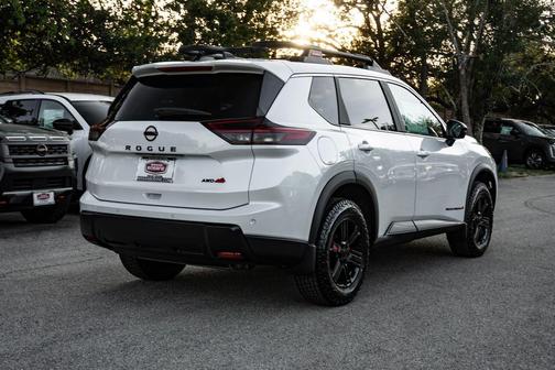 Everest White Pearl Tricoat 2026 Nissan Rogue Rock Creek