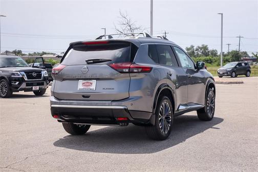 2025 Nissan Rogue Platinum