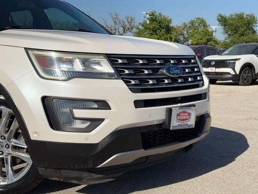 WHITE PLATINUM MET TRI-COAT 2017 Ford Explorer Limited