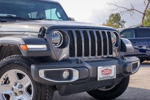 2023 Jeep Gladiator Sport S