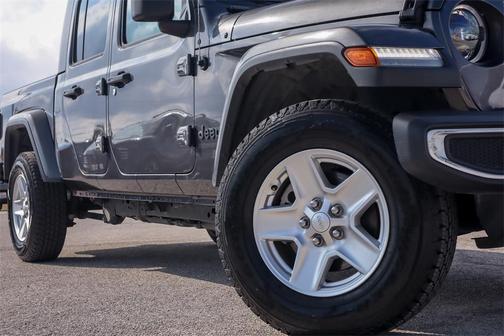 2023 Jeep Gladiator Sport S